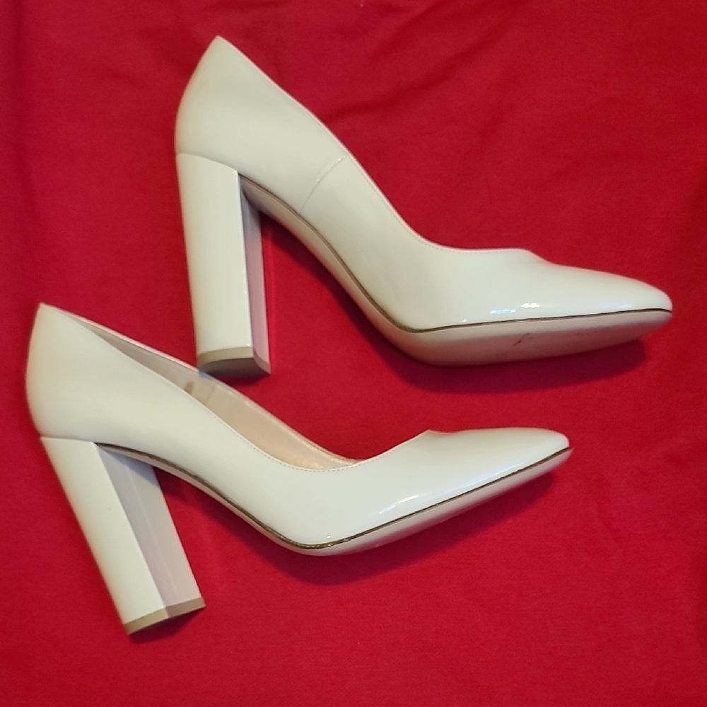 Gianvito Rossi Elegant Beige Heels - Picture 2 of 7